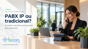 Recepcionista atende uma ligação com telefone de mesa em ambiente corporativo moderno.