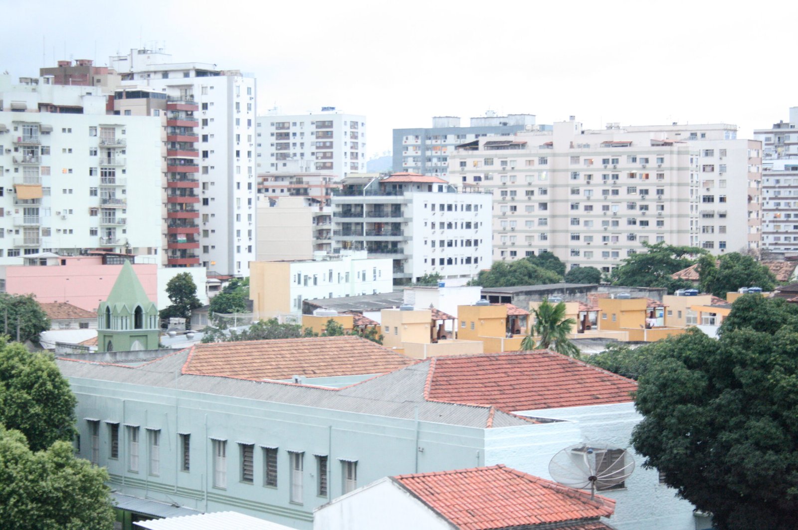Vista real dos bairros Cachambi e Todos os Santos, na Zona Norte do Rio de Janeiro