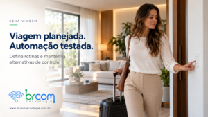 Mulher com mala aciona um interruptor junto à saída de uma residência moderna.