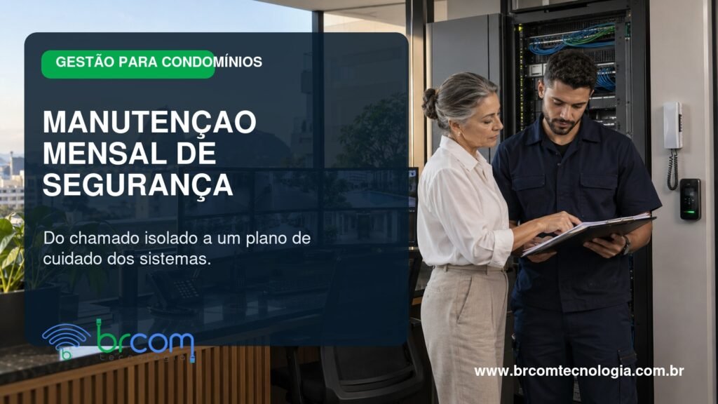 Síndica e técnico revisam o plano mensal de manutenção dos sistemas de segurança de um condomínio no Rio de Janeiro.